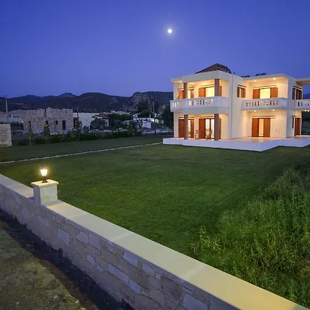Apartment Niriides *