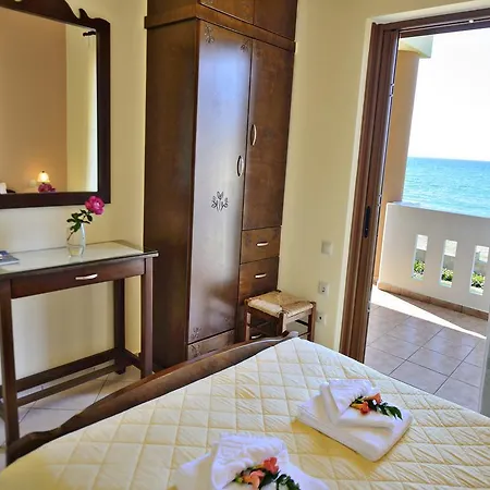 Apartment Niriides *