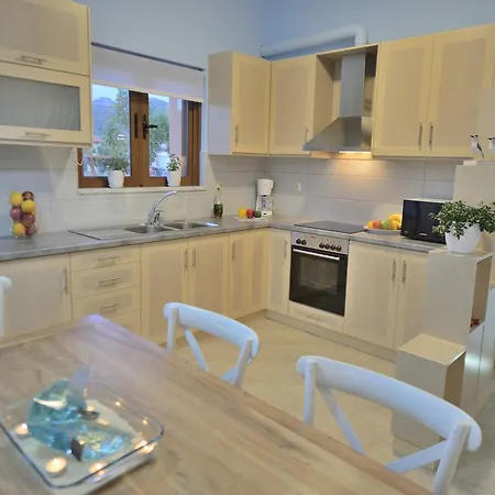 Apartment Niriides